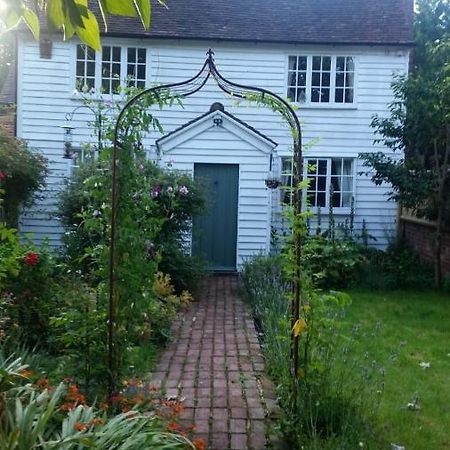 Period, Characterful Cottage Of Unique Charm Tenterden Exterior foto